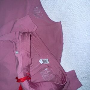 FIGS Chalk Pink Scrub Set